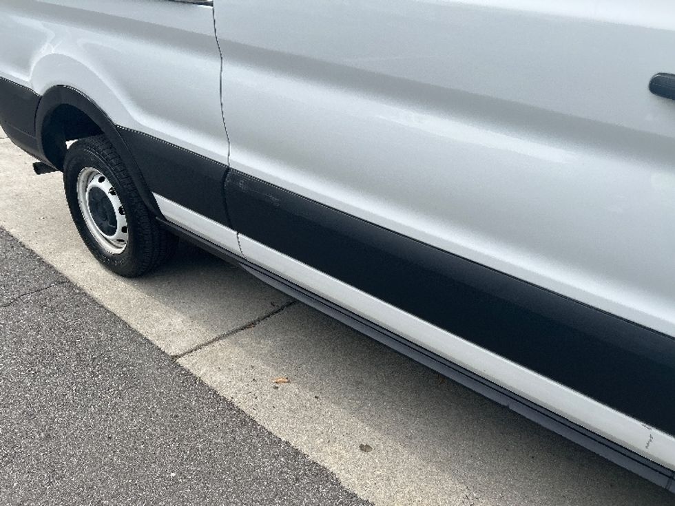 Cargo Van (Panel Van)-Light and Medium Duty Trucks-Ford-2021-Transit 250-Torrance-CA-116,694\n\t\tmiles-$ 32,000 - Image 14