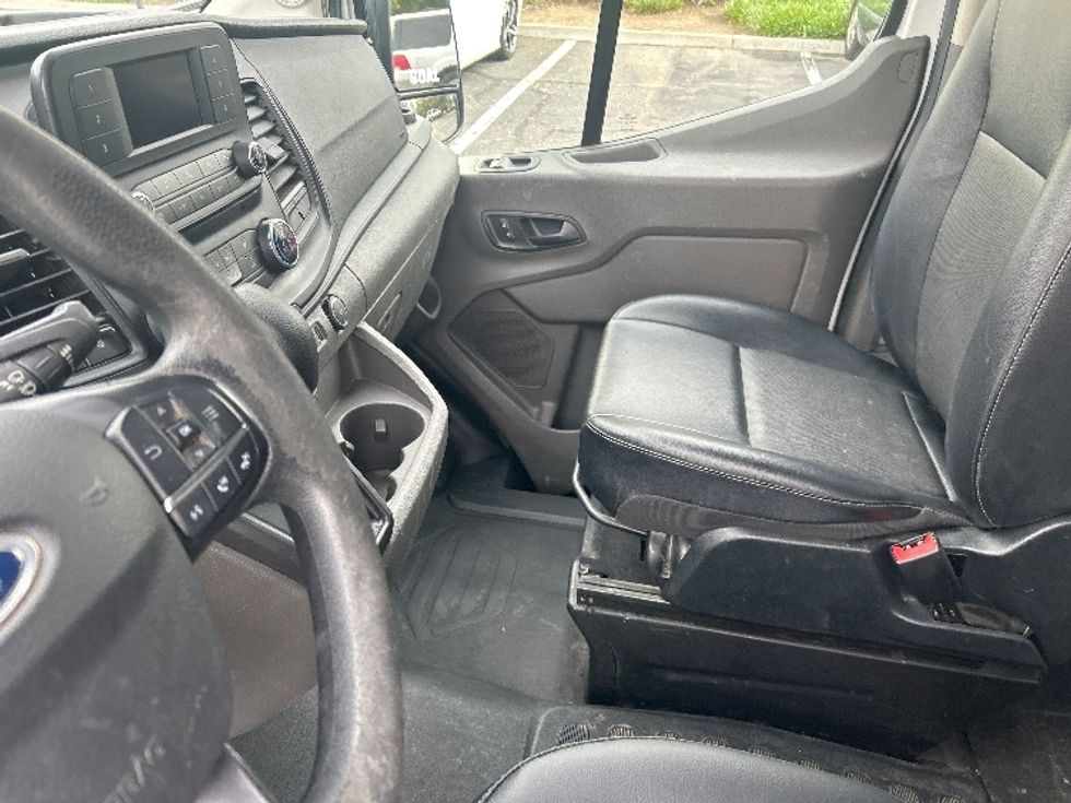 Cargo Van (Panel Van)-Light and Medium Duty Trucks-Ford-2021-Transit 250-Torrance-CA-116,694\n\t\tmiles-$ 32,000 - Image 19