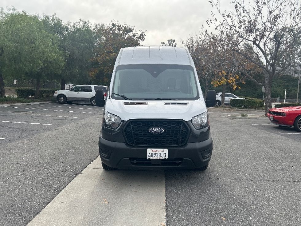 Cargo Van (Panel Van)-Light and Medium Duty Trucks-Ford-2021-Transit 250-Torrance-CA-116,694\n\t\tmiles-$ 32,000 - Image 2