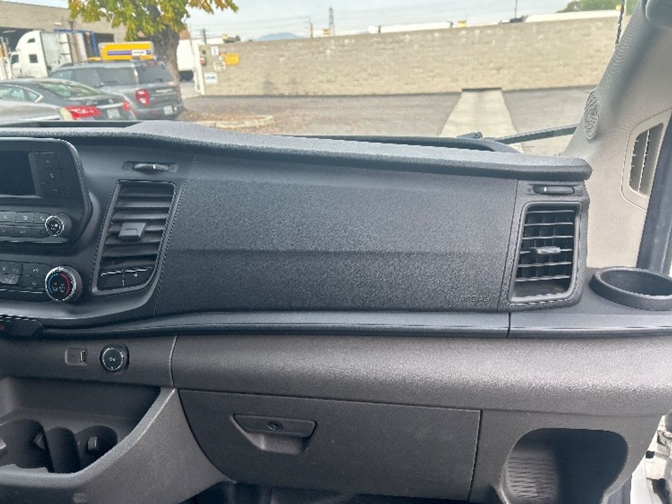 Cargo Van (Panel Van)-Light and Medium Duty Trucks-Ford-2021-Transit 250-Torrance-CA-116,694\n\t\tmiles-$ 32,000 - Image 21