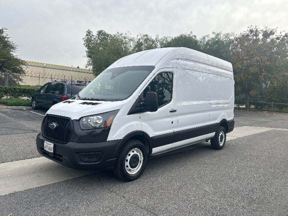 Cargo Van (Panel Van)-Light and Medium Duty Trucks-Ford-2021-Transit 250-Torrance-CA-116,694\n\t\tmiles-$ 32,000 - Image 3