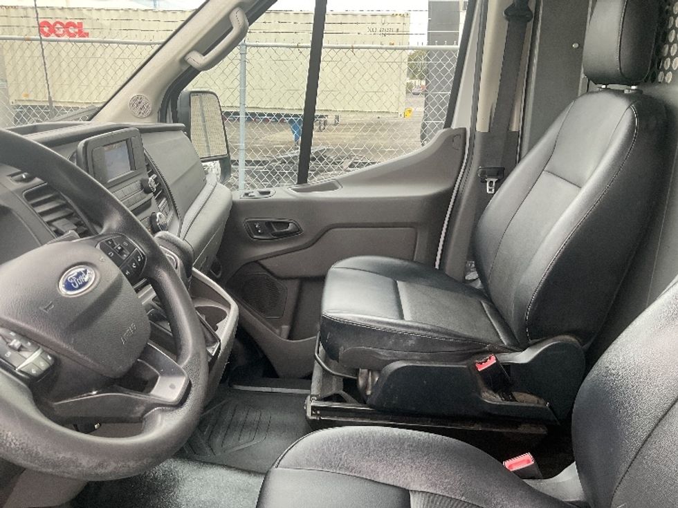Cargo Van (Panel Van)-Light and Medium Duty Trucks-Ford-2021-Transit 250-Torrance-CA-118,573\n\t\tmiles-$ 31,750 - Image 19