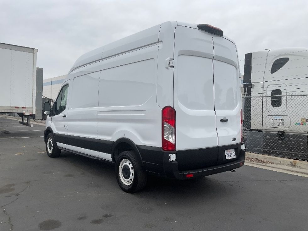 Cargo Van (Panel Van)-Light and Medium Duty Trucks-Ford-2021-Transit 250-Torrance-CA-118,573\n\t\tmiles-$ 31,750 - Image 6