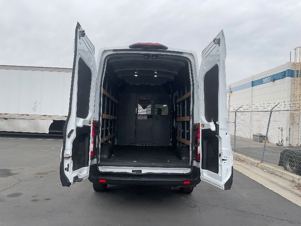 Cargo Van (Panel Van)-Light and Medium Duty Trucks-Ford-2021-Transit 250-Torrance-CA-118,573\n\t\tmiles-$ 31,750 - Image 8
