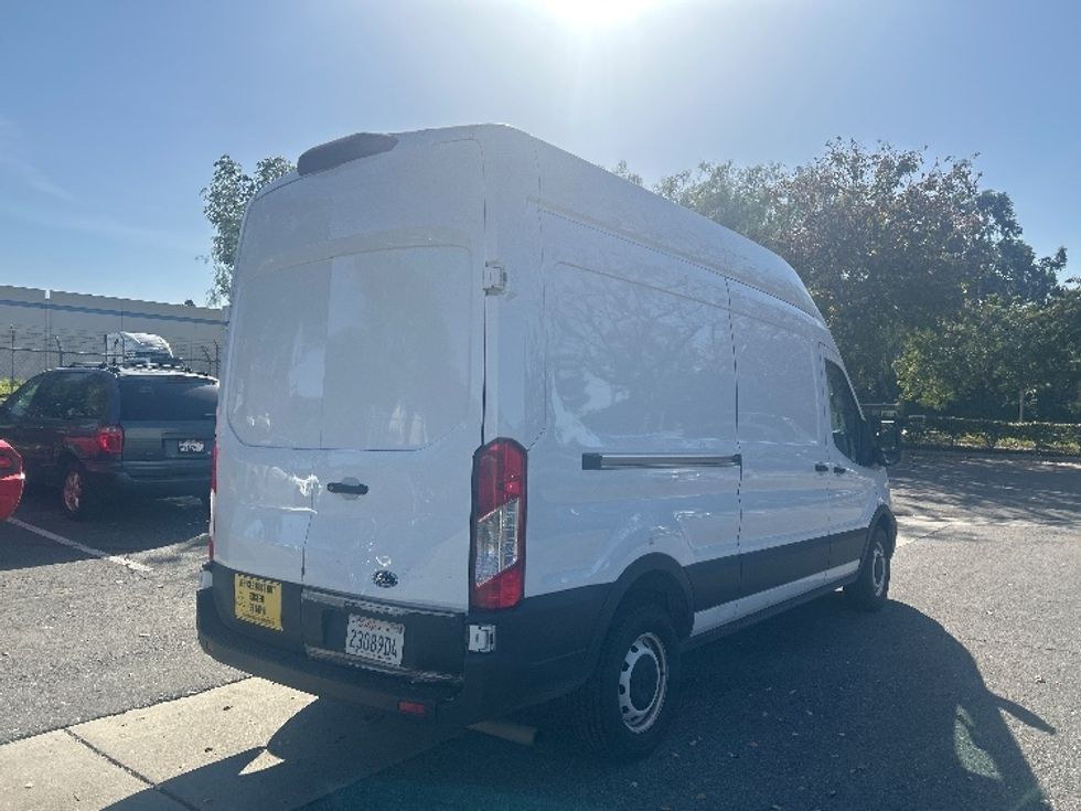 Cargo Van (Panel Van)-Light and Medium Duty Trucks-Ford-2021-Transit 250-Torrance-CA-118,738\n\t\tmiles-$ 31,750 - Image 12