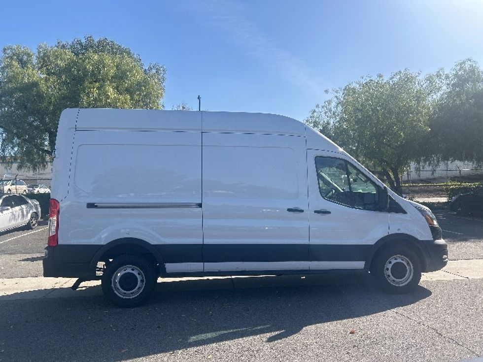 Cargo Van (Panel Van)-Light and Medium Duty Trucks-Ford-2021-Transit 250-Torrance-CA-118,738\n\t\tmiles-$ 31,750 - Image 15