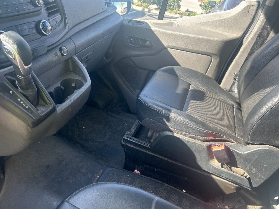 Cargo Van (Panel Van)-Light and Medium Duty Trucks-Ford-2021-Transit 250-Torrance-CA-118,738\n\t\tmiles-$ 31,750 - Image 18