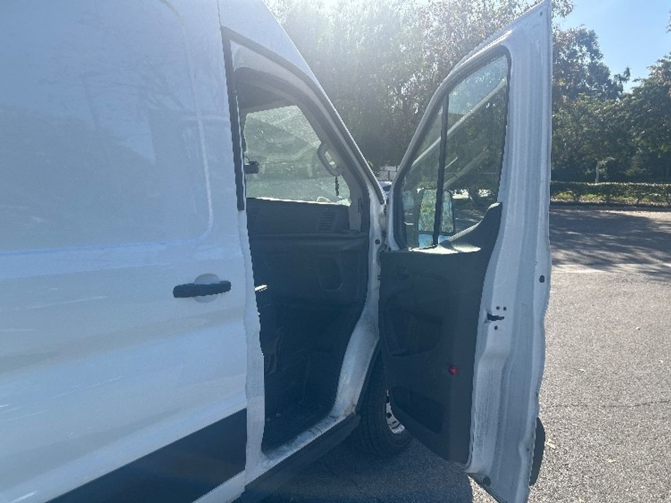Cargo Van (Panel Van)-Light and Medium Duty Trucks-Ford-2021-Transit 250-Torrance-CA-118,738\n\t\tmiles-$ 31,750 - Image 19