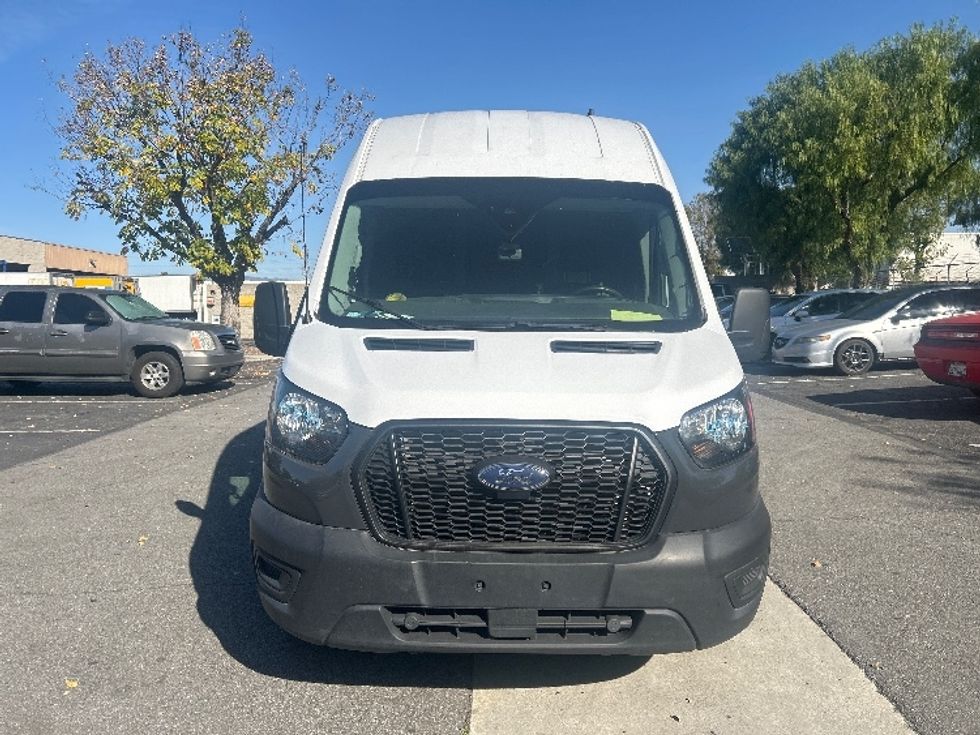 Cargo Van (Panel Van)-Light and Medium Duty Trucks-Ford-2021-Transit 250-Torrance-CA-118,738\n\t\tmiles-$ 31,750 - Image 2