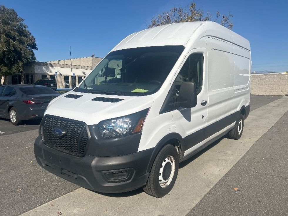 Cargo Van (Panel Van)-Light and Medium Duty Trucks-Ford-2021-Transit 250-Torrance-CA-118,738\n\t\tmiles-$ 31,750 - Image 3
