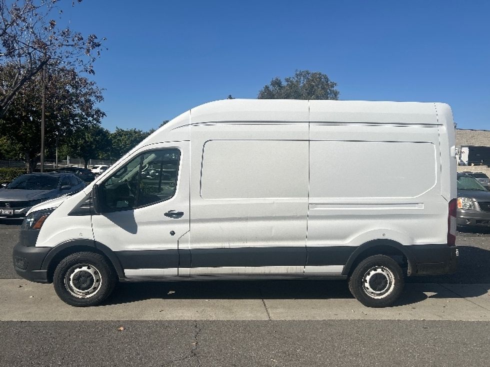Cargo Van (Panel Van)-Light and Medium Duty Trucks-Ford-2021-Transit 250-Torrance-CA-118,738\n\t\tmiles-$ 31,750 - Image 4