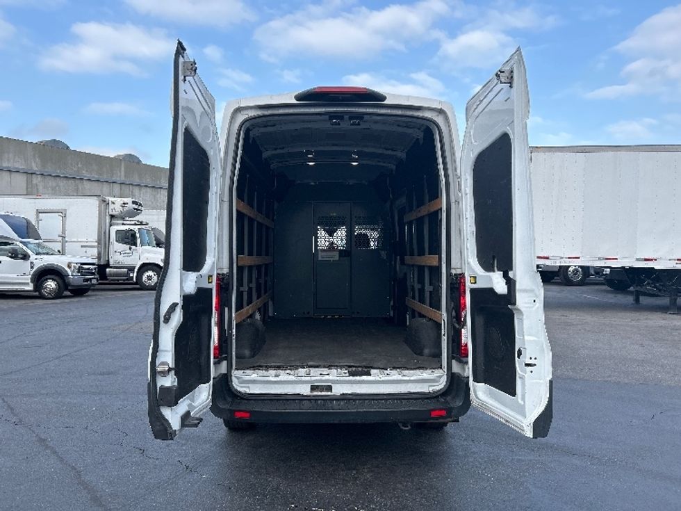 Cargo Van (Panel Van)-Light and Medium Duty Trucks-Ford-2021-Transit 250-Torrance-CA-126,163\n\t\tmiles-$ 32,000 - Image 8