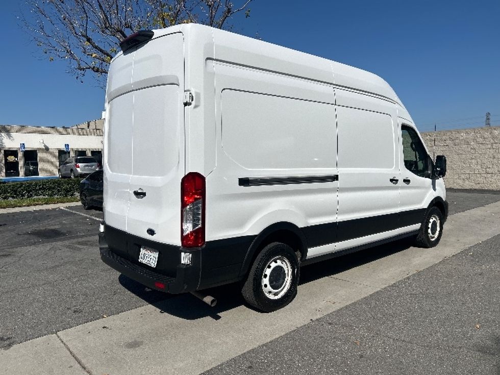 Cargo Van (Panel Van)-Light and Medium Duty Trucks-Ford-2021-Transit 250-Torrance-CA-133,540\n\t\tmiles-$ 29,250 - Image 13
