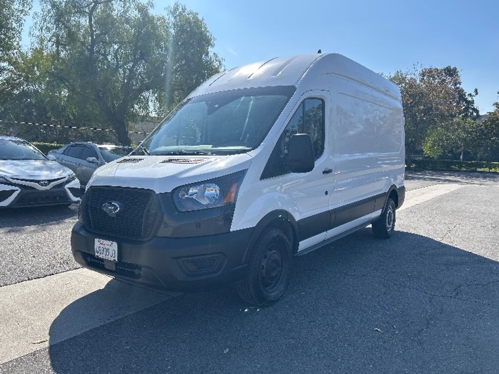 Cargo Van (Panel Van)-Light and Medium Duty Trucks-Ford-2021-Transit 250-Torrance-CA-133,540\n\t\tmiles-$ 29,250 - Image 3