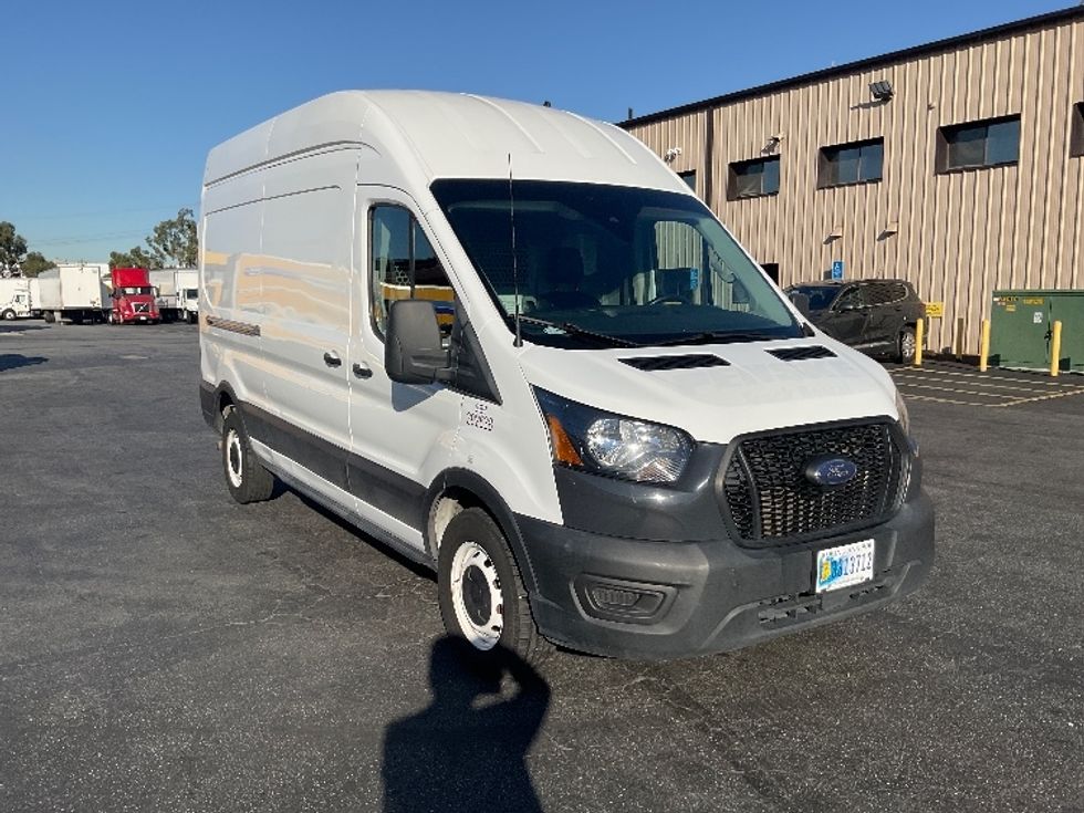 Cargo Van (Panel Van)-Light and Medium Duty Trucks-Ford-2021-Transit 250-Torrance-CA-134,533\n\t\tmiles-$ 29,000 - Image 1