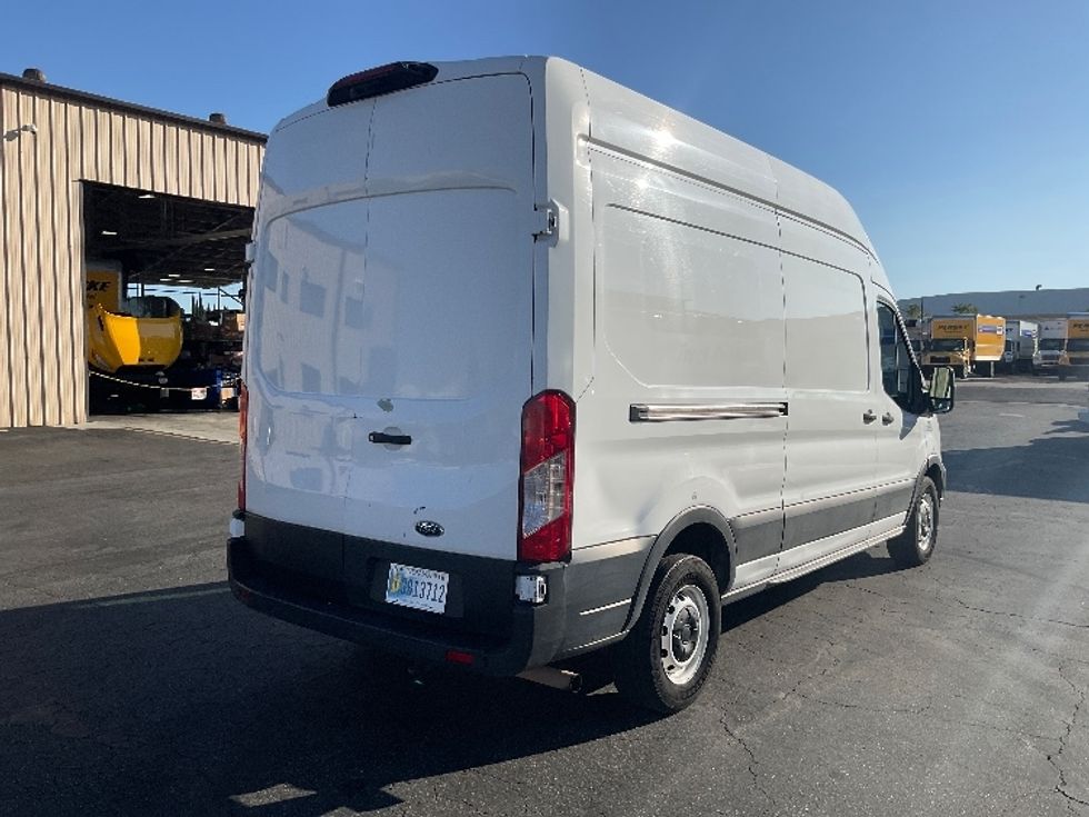 Cargo Van (Panel Van)-Light and Medium Duty Trucks-Ford-2021-Transit 250-Torrance-CA-134,533\n\t\tmiles-$ 29,000 - Image 11