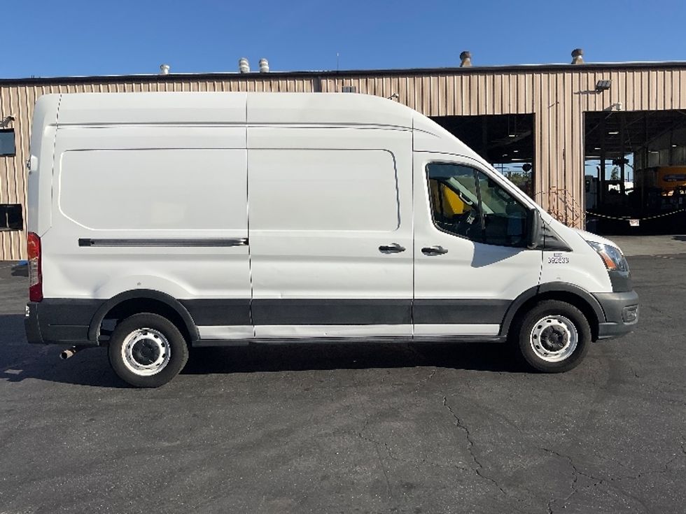 Cargo Van (Panel Van)-Light and Medium Duty Trucks-Ford-2021-Transit 250-Torrance-CA-134,533\n\t\tmiles-$ 29,000 - Image 12