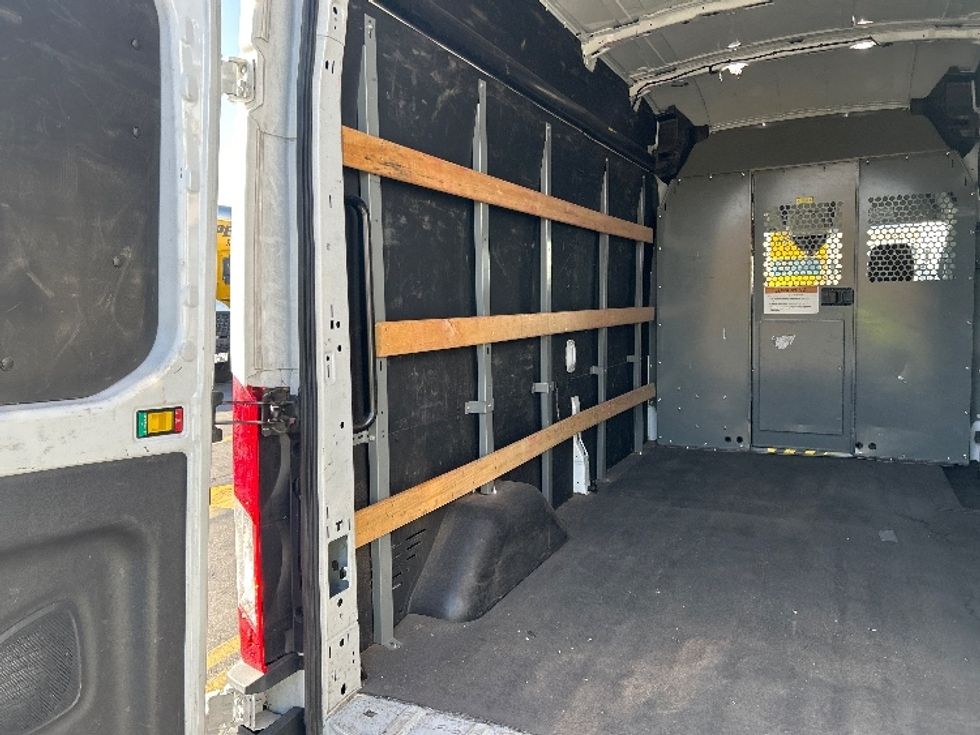 Cargo Van (Panel Van)-Light and Medium Duty Trucks-Ford-2021-Transit 250-Torrance-CA-166,120\n\t\tmiles-$ 23,000 - Image 10