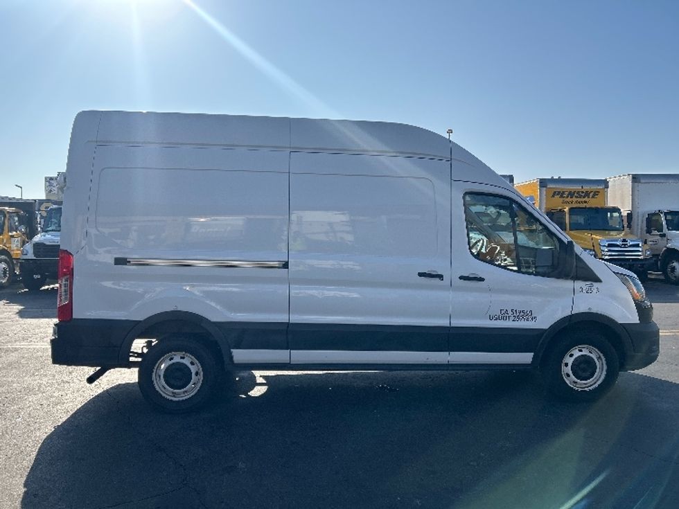 Cargo Van (Panel Van)-Light and Medium Duty Trucks-Ford-2021-Transit 250-Torrance-CA-166,120\n\t\tmiles-$ 23,000 - Image 14