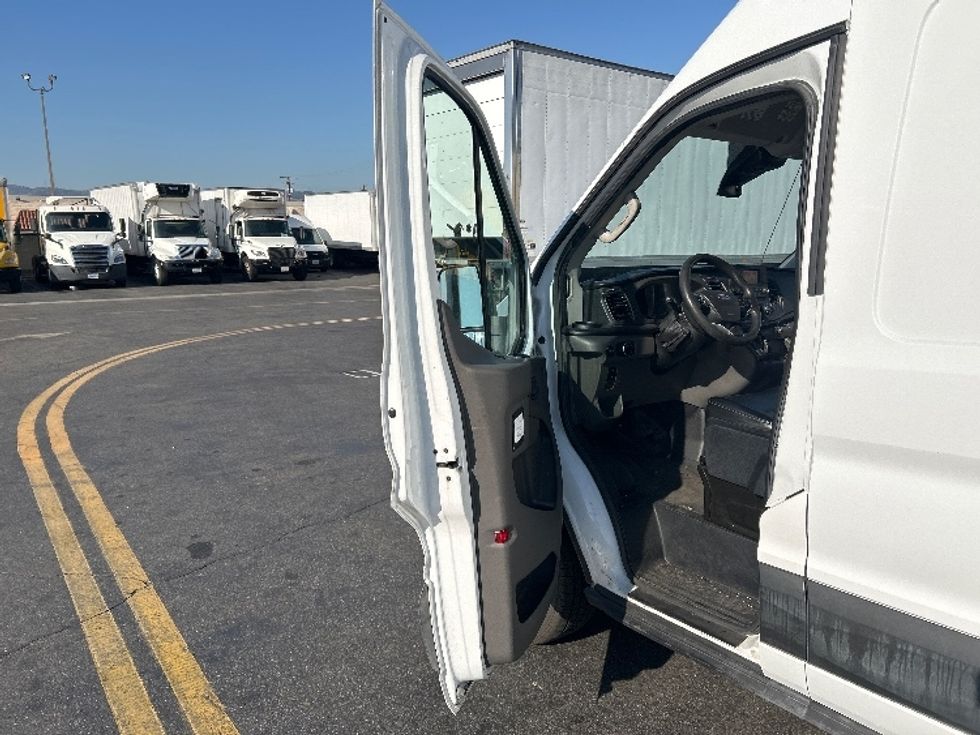 Cargo Van (Panel Van)-Light and Medium Duty Trucks-Ford-2021-Transit 250-Torrance-CA-166,120\n\t\tmiles-$ 23,000 - Image 15