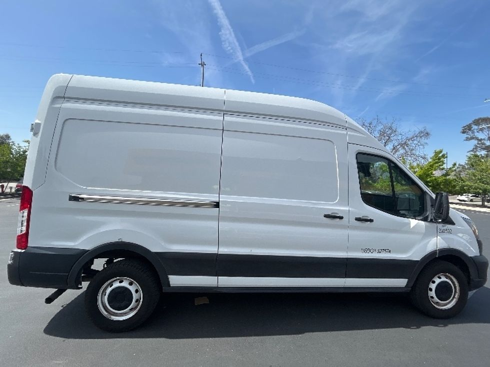 Cargo Van (Panel Van)-Light and Medium Duty Trucks-Ford-2021-Transit 250-Torrance-CA-42,601\n\t\tmiles-$ 39,500 - Image 13