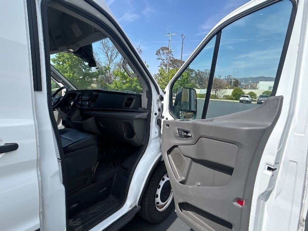Cargo Van (Panel Van)-Light and Medium Duty Trucks-Ford-2021-Transit 250-Torrance-CA-42,601\n\t\tmiles-$ 39,500 - Image 18