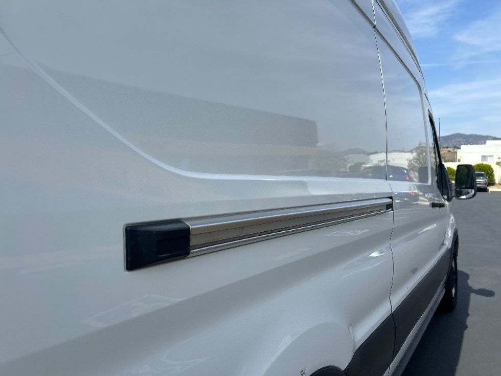 Cargo Van (Panel Van)-Light and Medium Duty Trucks-Ford-2021-Transit 250-Torrance-CA-42,601\n\t\tmiles-$ 39,500 - Image 21