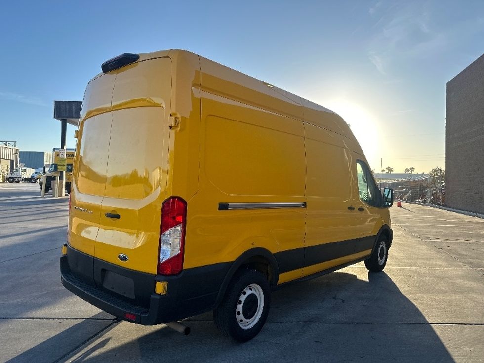 Cargo Van (Panel Van)-Light and Medium Duty Trucks-Ford-2021-Transit 250-Torrance-CA-71,131\n\t\tmiles-$ 31,750 - Image 12