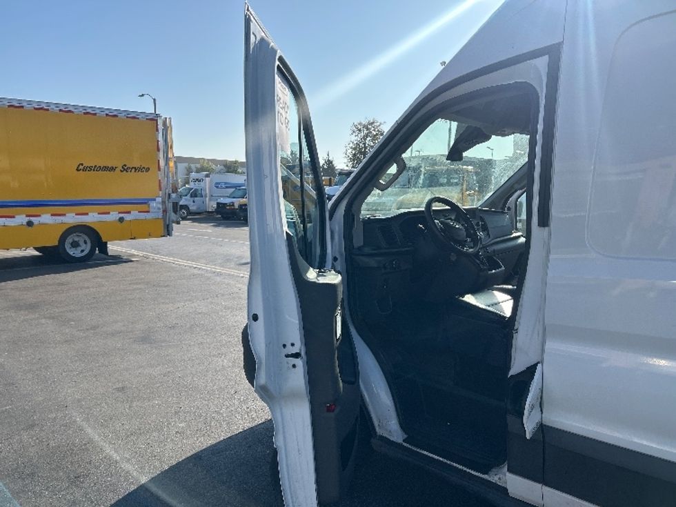 Cargo Van (Panel Van)-Light and Medium Duty Trucks-Ford-2021-Transit 250-Torrance-CA-95,354\n\t\tmiles-$ 33,000 - Image 15