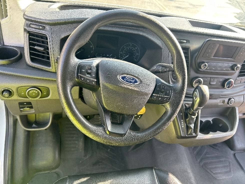 Cargo Van (Panel Van)-Light and Medium Duty Trucks-Ford-2021-Transit 250-Torrance-CA-95,354\n\t\tmiles-$ 33,000 - Image 17
