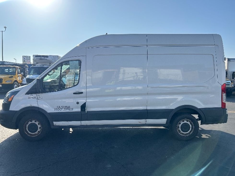 Cargo Van (Panel Van)-Light and Medium Duty Trucks-Ford-2021-Transit 250-Torrance-CA-95,354\n\t\tmiles-$ 33,000 - Image 4