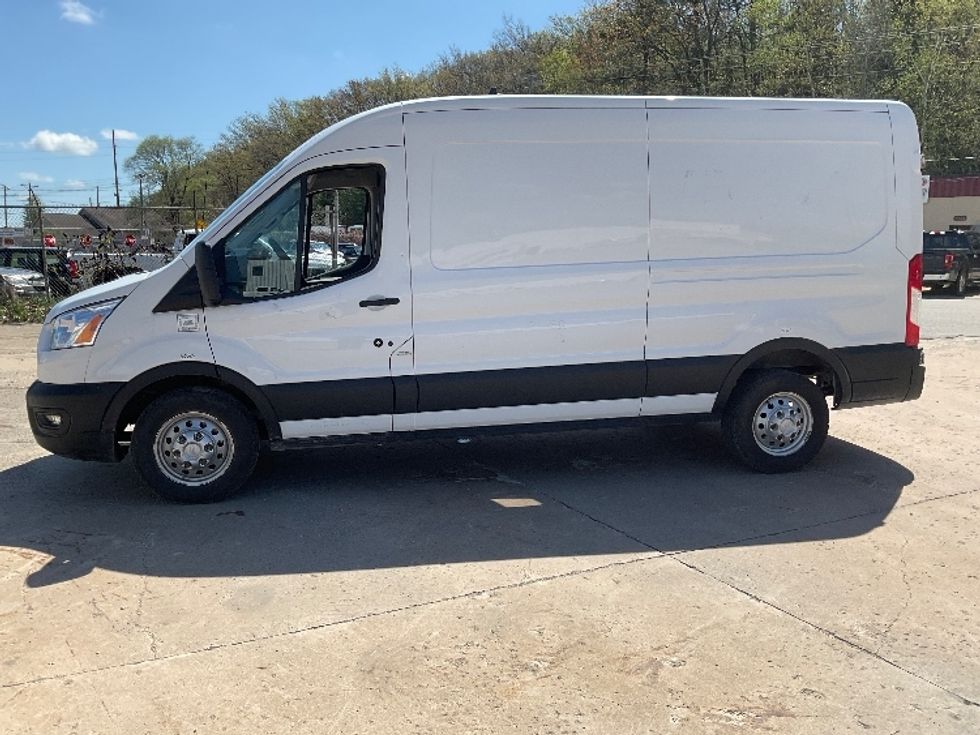 Cargo Van (Panel Van)-Light and Medium Duty Trucks-Ford-2021-Transit 250-Traverse City-MI-63,982\n\t\tmiles-$ 33,250 - Image 4