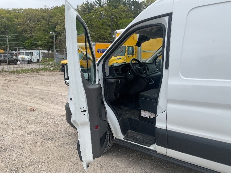 Cargo Van (Panel Van)-Light and Medium Duty Trucks-Ford-2021-Transit 250-Traverse City-MI-70,424\n\t\tmiles-$ 31,250 - Image 15