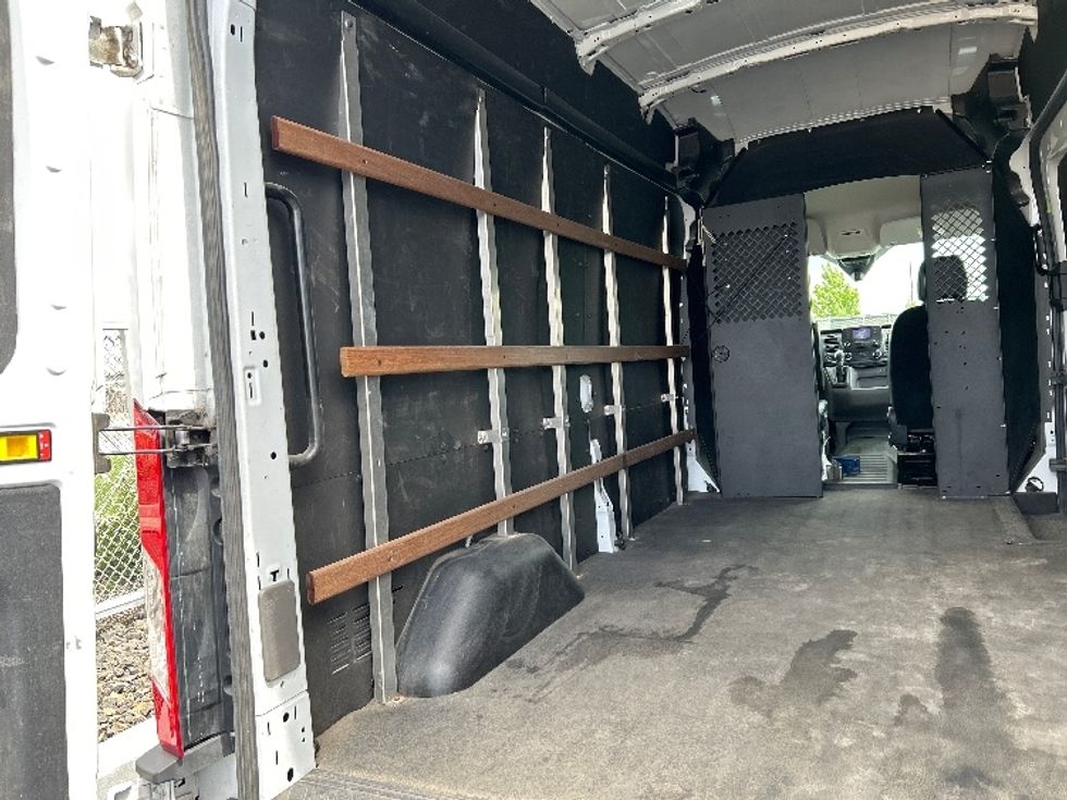 2021 Ford Transit photo 9