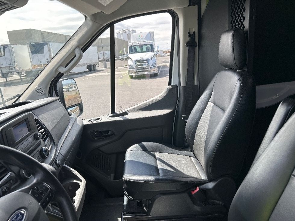2021 Ford Transit photo 15