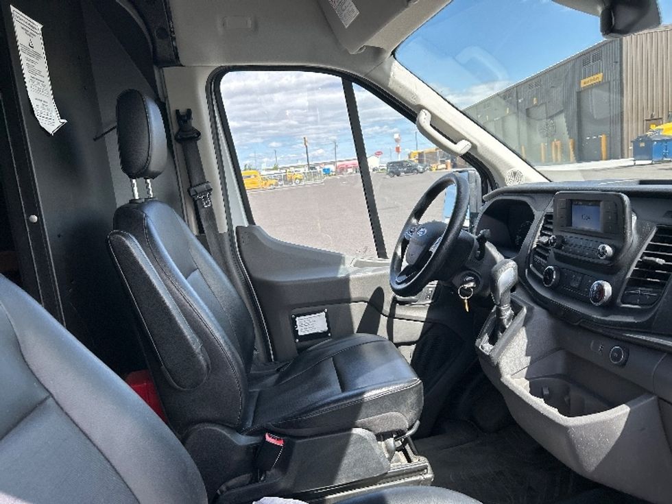 2021 Ford Transit photo 18