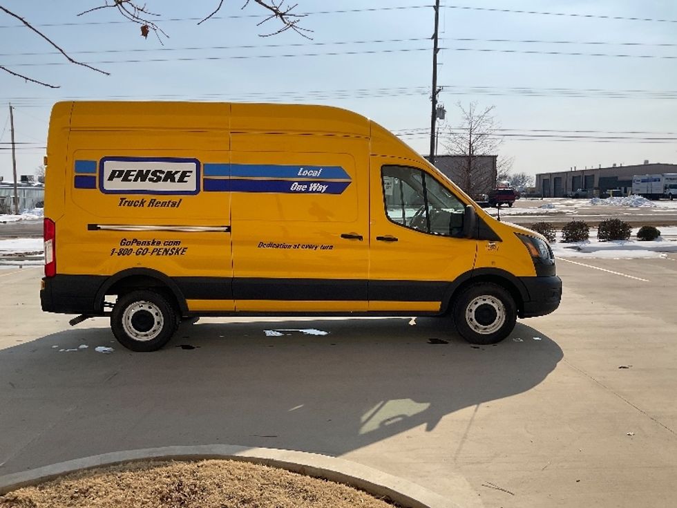 Cargo Van (Panel Van)-Light and Medium Duty Trucks-Ford-2021-Transit 250-Tulsa-OK-64,307\n\t\tmiles-$ 32,750 - Image 14