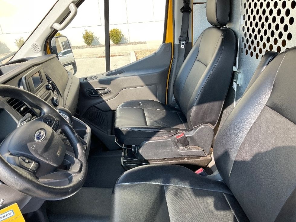 Cargo Van (Panel Van)-Light and Medium Duty Trucks-Ford-2021-Transit 250-Tulsa-OK-64,307\n\t\tmiles-$ 32,750 - Image 18