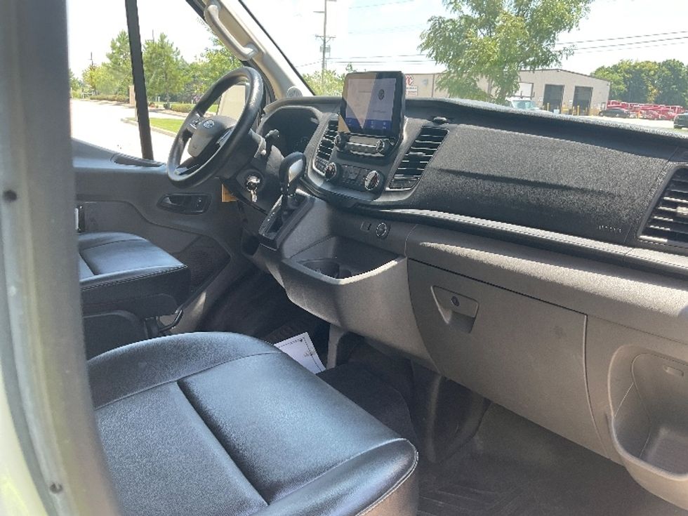 Cargo Van (Panel Van)-Light and Medium Duty Trucks-Ford-2021-Transit 250-Tulsa-OK-72,200\n\t\tmiles-$ 32,000 - Image 10