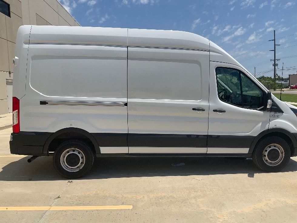 Cargo Van (Panel Van)-Light and Medium Duty Trucks-Ford-2021-Transit 250-Tulsa-OK-72,200\n\t\tmiles-$ 32,000 - Image 12