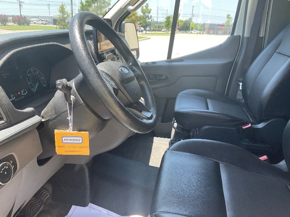 Cargo Van (Panel Van)-Light and Medium Duty Trucks-Ford-2021-Transit 250-Tulsa-OK-72,200\n\t\tmiles-$ 32,000 - Image 15