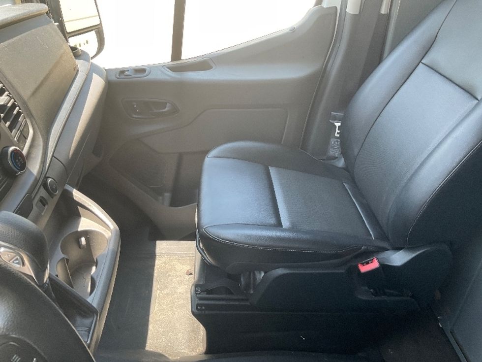 Cargo Van (Panel Van)-Light and Medium Duty Trucks-Ford-2021-Transit 250-Tulsa-OK-72,200\n\t\tmiles-$ 32,000 - Image 17