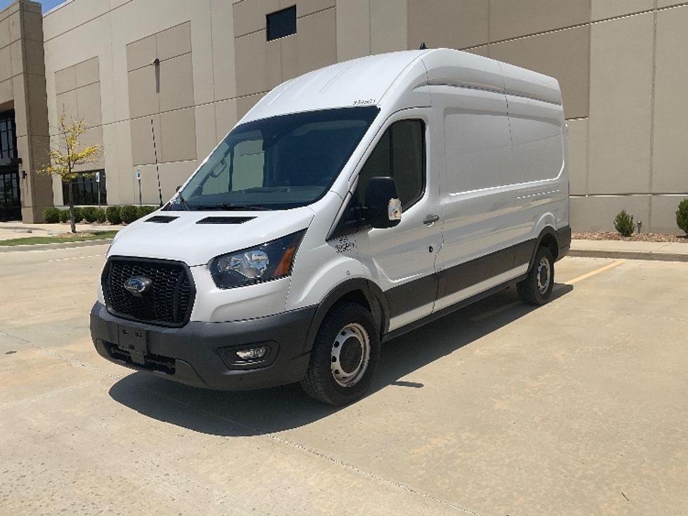 Cargo Van (Panel Van)-Light and Medium Duty Trucks-Ford-2021-Transit 250-Tulsa-OK-72,200\n\t\tmiles-$ 32,000 - Image 3