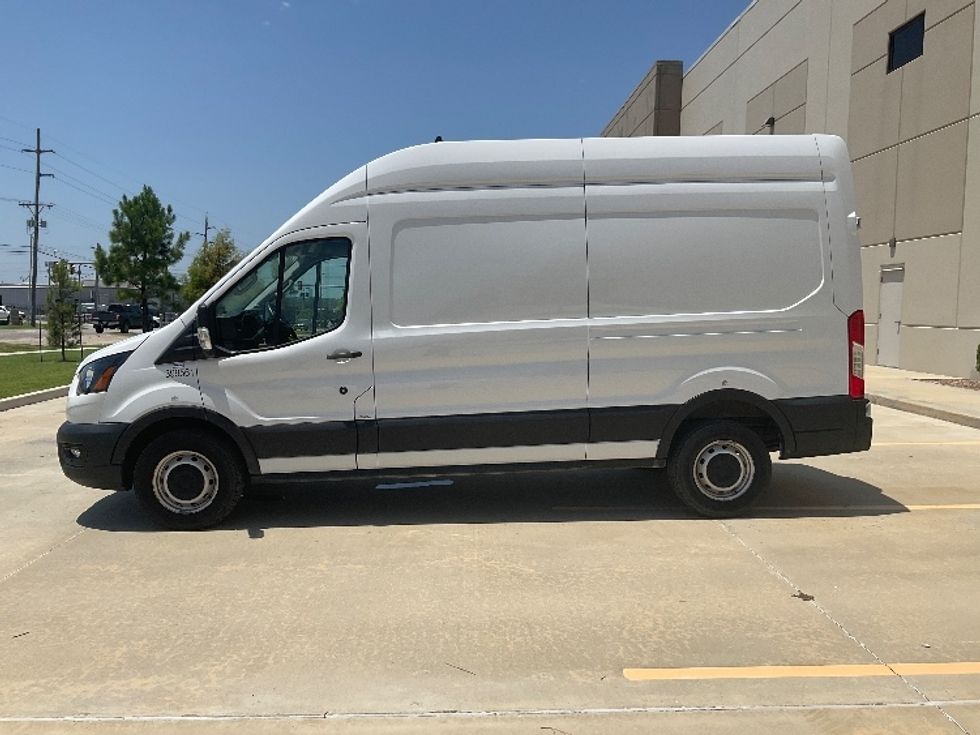 Cargo Van (Panel Van)-Light and Medium Duty Trucks-Ford-2021-Transit 250-Tulsa-OK-72,200\n\t\tmiles-$ 32,000 - Image 5