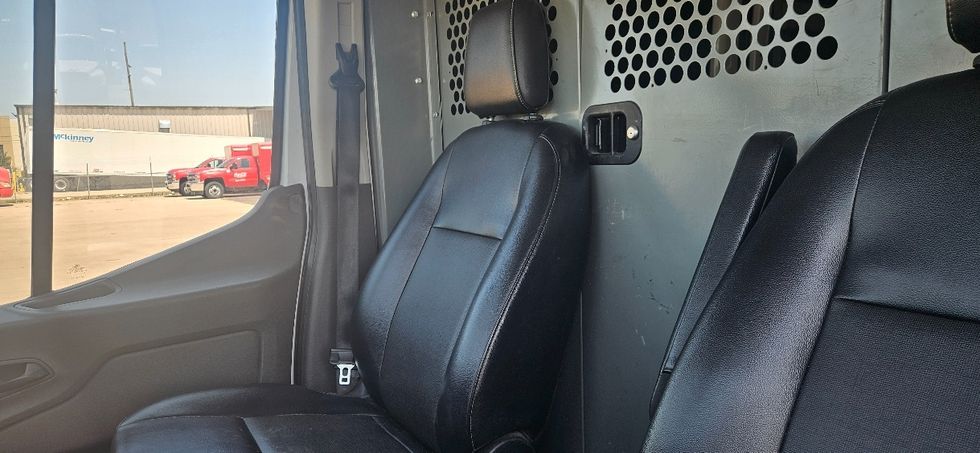 Cargo Van (Panel Van)-Light and Medium Duty Trucks-Ford-2021-Transit 250-Tulsa-OK-87,011\n\t\tmiles-$ 33,750 - Image 15