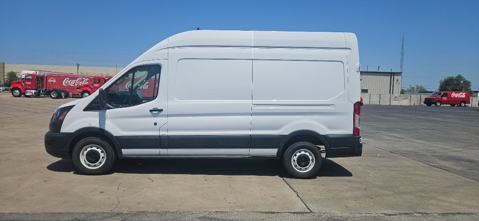 Cargo Van (Panel Van)-Light and Medium Duty Trucks-Ford-2021-Transit 250-Tulsa-OK-87,011\n\t\tmiles-$ 33,750 - Image 4