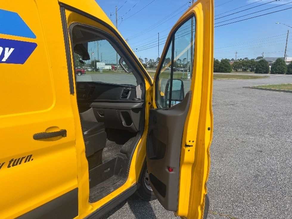 Cargo Van (Panel Van)-Light and Medium Duty Trucks-Ford-2021-Transit 250-Valdosta-GA-127,080\n\t\tmiles-$ 25,250 - Image 19