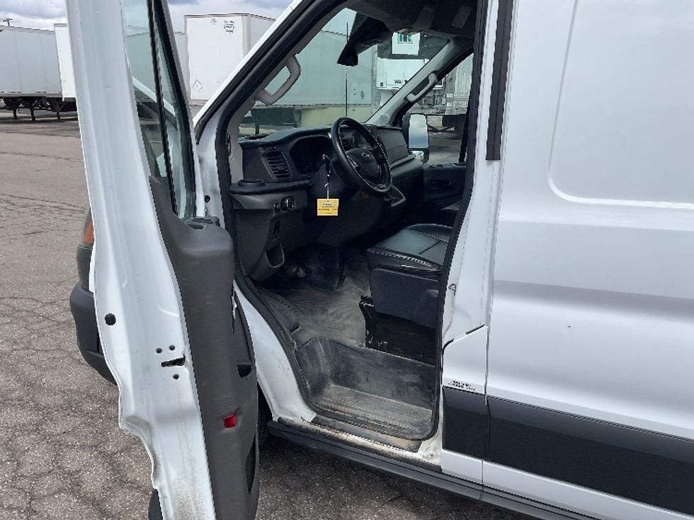 Cargo Van (Panel Van)-Light and Medium Duty Trucks-Ford-2021-Transit 250-Warren-MI-85,317\n\t\tmiles-$ 34,750 - Image 15