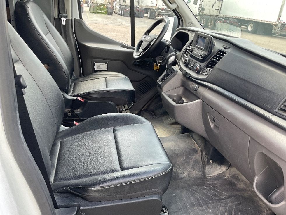 Cargo Van (Panel Van)-Light and Medium Duty Trucks-Ford-2021-Transit 250-Warren-MI-85,317\n\t\tmiles-$ 34,750 - Image 21