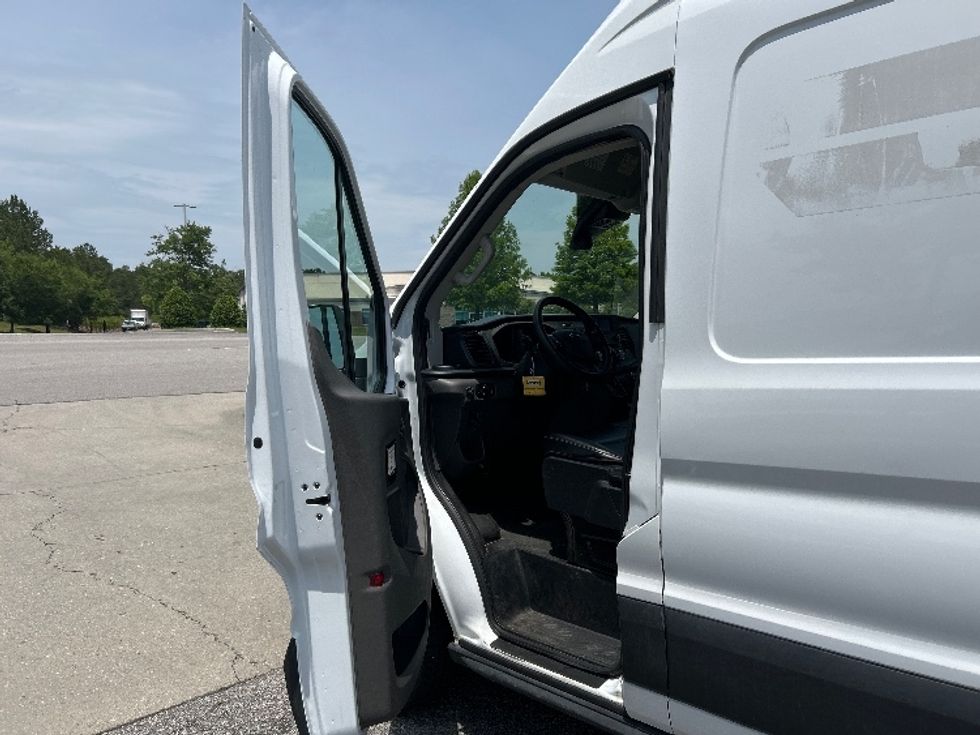Cargo Van (Panel Van)-Light and Medium Duty Trucks-Ford-2021-Transit 250-West Columbia-SC-57,390\n\t\tmiles-$ 37,000 - Image 13